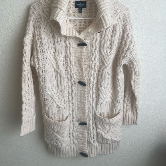 American Eagle Outfitters Cable Knit Cardigan Shawl Collar Pockets Cream XS/S‎ - Picture 2 of 10